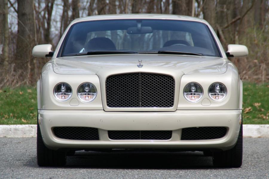 Bentley Brooklands 2009 года  (NA) (фото 4 из 55)